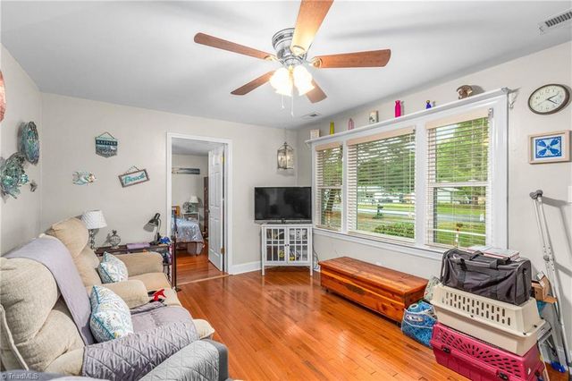 4720 Warner Road, Pfafftown, NC 27040