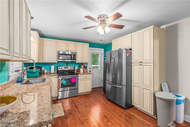 4720 Warner Road, Pfafftown, NC 27040