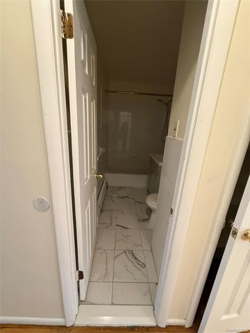 2813 Gunther Avenue, Bronx, NY 10469