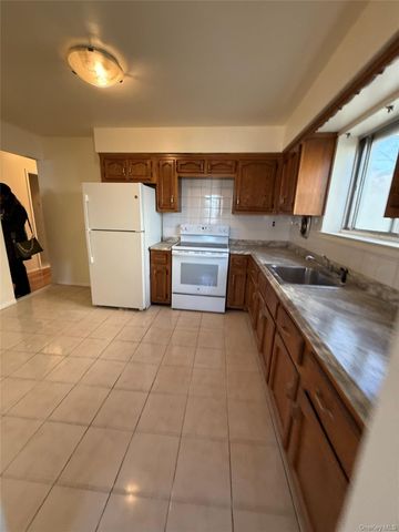 2813 Gunther Avenue, Bronx, NY 10469