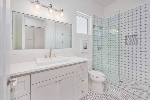 4300 Derrick CV, Spicewood, TX 78669