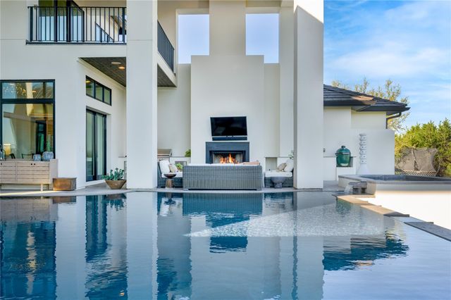 4300 Derrick CV, Spicewood, TX 78669