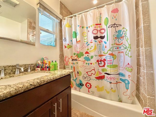 5445 Agnes Avenue, Valley Village, CA 91607