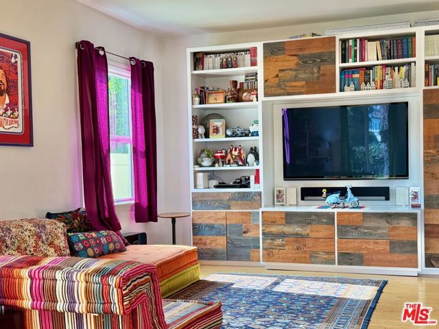 5445 Agnes Avenue, Valley Village, CA 91607