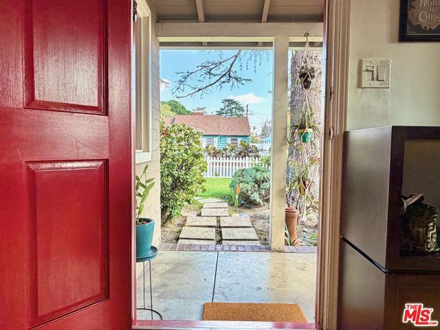 5445 Agnes Avenue, Valley Village, CA 91607