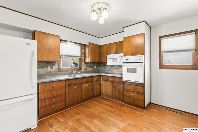 3301 S 122 Street, Omaha, NE 68144