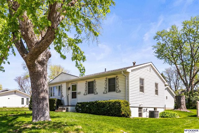 3301 S 122 Street, Omaha, NE 68144