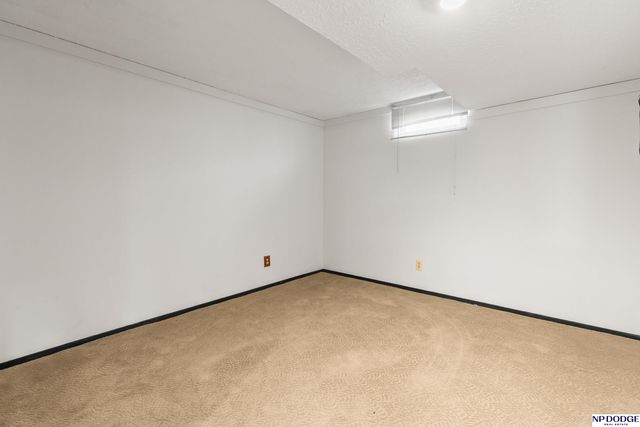3301 S 122 Street, Omaha, NE 68144