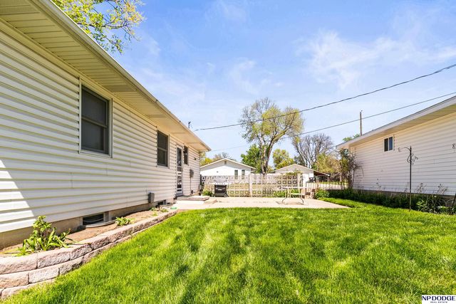 3301 S 122 Street, Omaha, NE 68144
