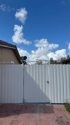 17200 NW 51st Pl C, Miami Gardens, FL 33055