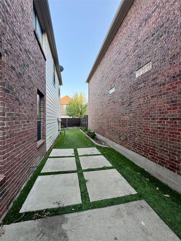 3528 Flat Creek Drive, Plano, TX 75025