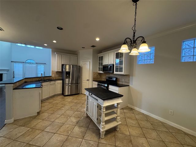 3528 Flat Creek Drive, Plano, TX 75025