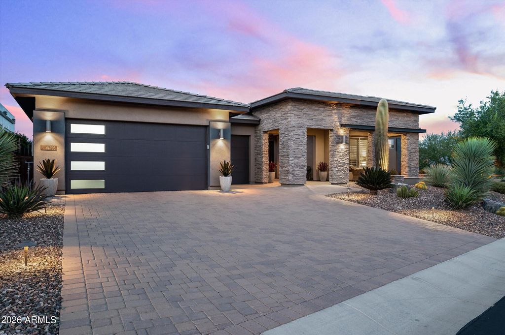 Image 4 of property listing at 17964 E PARIA CANYON Drive, Rio Verde, AZ 85263