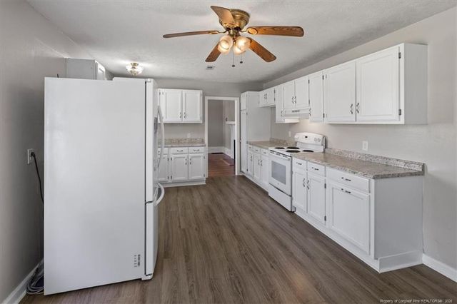 237 N Green Street, Parkton, NC 28371