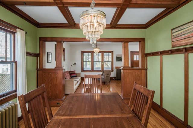 935 Saint Clair Avenue, Saint Paul, MN 55105