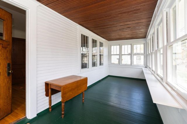 935 Saint Clair Avenue, Saint Paul, MN 55105