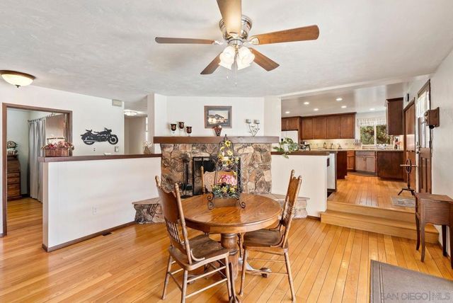 1845 Country Ln, Escondido, CA 92025