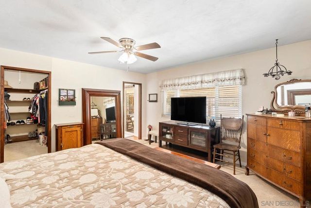 1845 Country Ln, Escondido, CA 92025