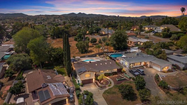 1845 Country Ln, Escondido, CA 92025