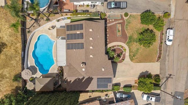 1845 Country Ln, Escondido, CA 92025