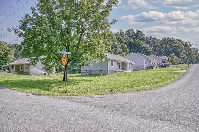 500 Forrest Cove Ln, Cookeville, TN 38501