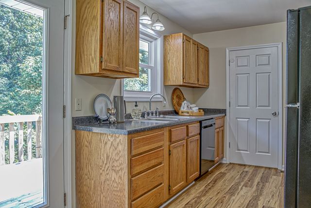 500 Forrest Cove Ln, Cookeville, TN 38501