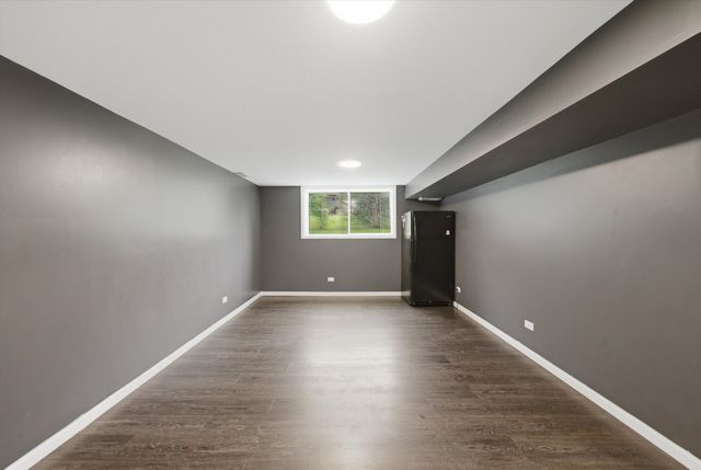 1204 Lincoln Court, Streamwood, IL 60107