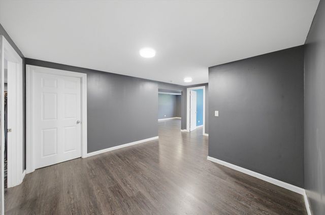 1204 Lincoln Court, Streamwood, IL 60107