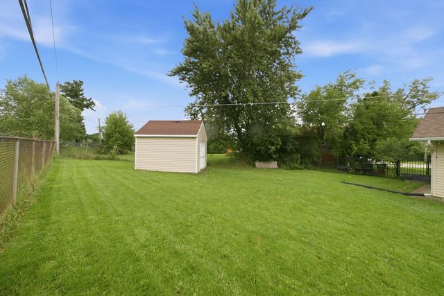 1204 Lincoln Court, Streamwood, IL 60107