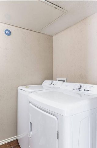 7431 Holly Hill Drive 206, Dallas, TX 75231