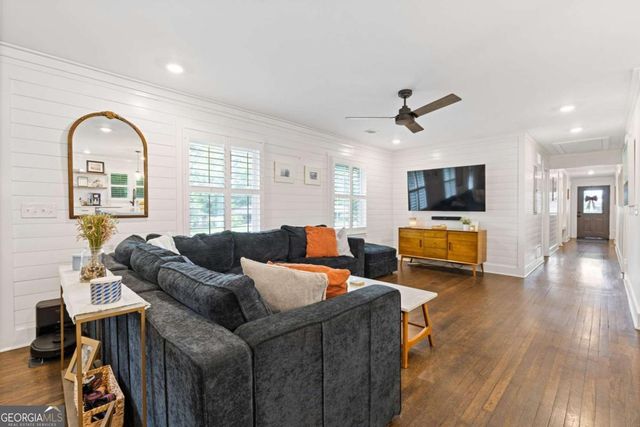 2165 Lower Roswell Road, Marietta, GA 30068