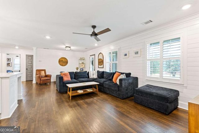 2165 Lower Roswell Road, Marietta, GA 30068