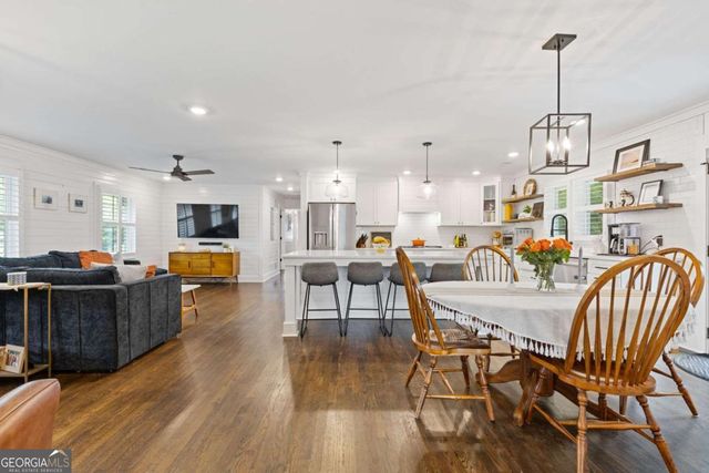 2165 Lower Roswell Road, Marietta, GA 30068