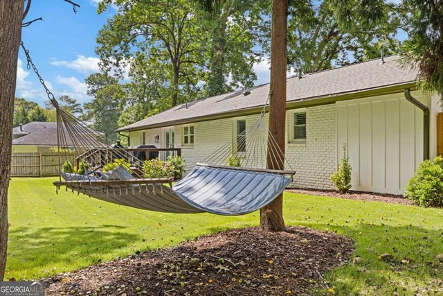2165 Lower Roswell Road, Marietta, GA 30068