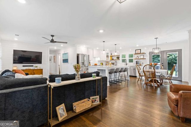 2165 Lower Roswell Road, Marietta, GA 30068