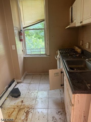 17 Wakeman Ave, Newark City, NJ 07104