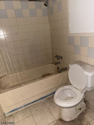 17 Wakeman Ave, Newark City, NJ 07104