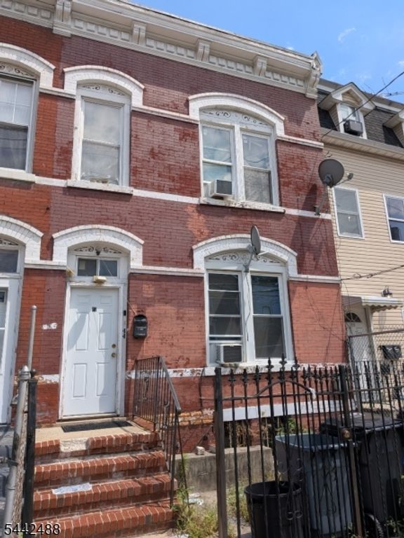 17 Wakeman Ave, Newark City, NJ 07104
