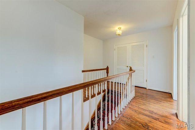 8016 Davis Drive, St Louis, MO 63105