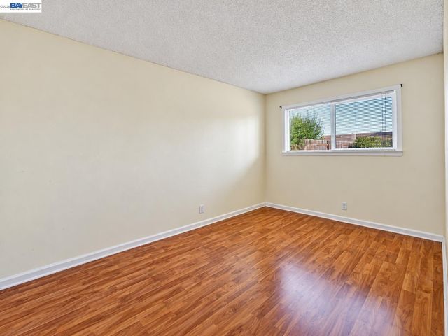 5522 Firestone Rd, Livermore, CA 94551