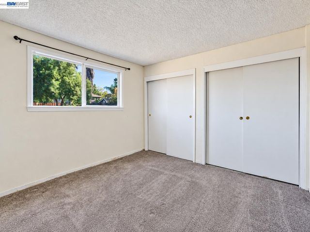 5522 Firestone Rd, Livermore, CA 94551