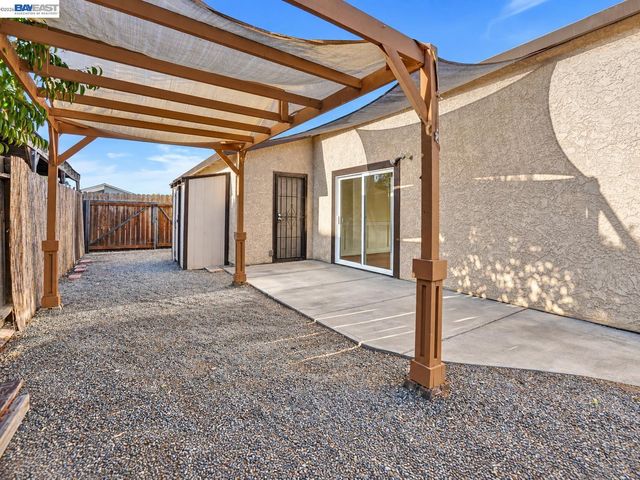 5522 Firestone Rd, Livermore, CA 94551
