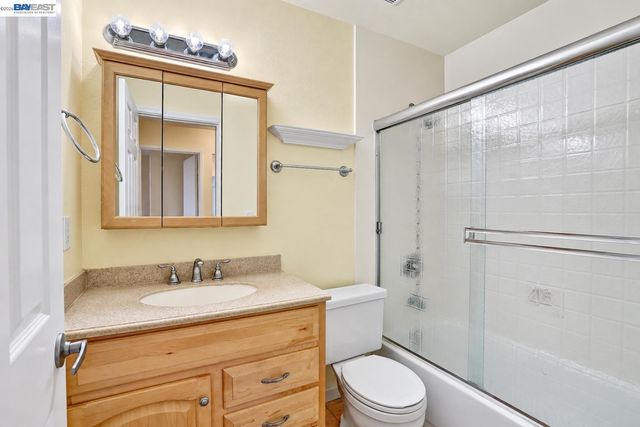 5522 Firestone Rd, Livermore, CA 94551