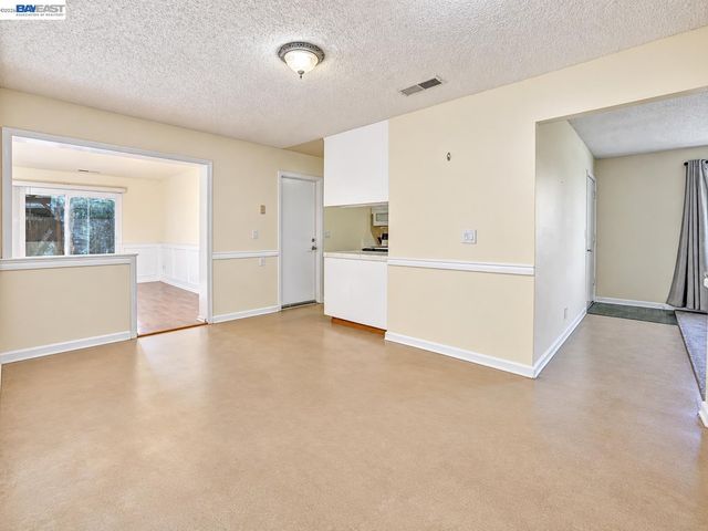 5522 Firestone Rd, Livermore, CA 94551