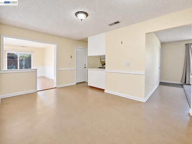 5522 Firestone Rd, Livermore, CA 94551