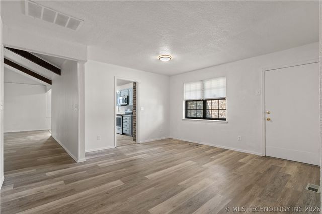1929 W Oakridge Street, Broken Arrow, OK 74012