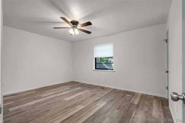 1929 W Oakridge Street, Broken Arrow, OK 74012