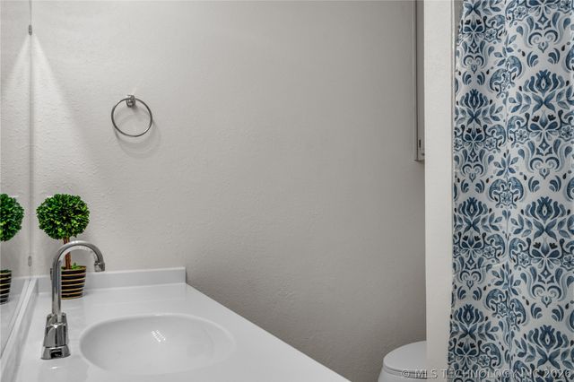 1929 W Oakridge Street, Broken Arrow, OK 74012