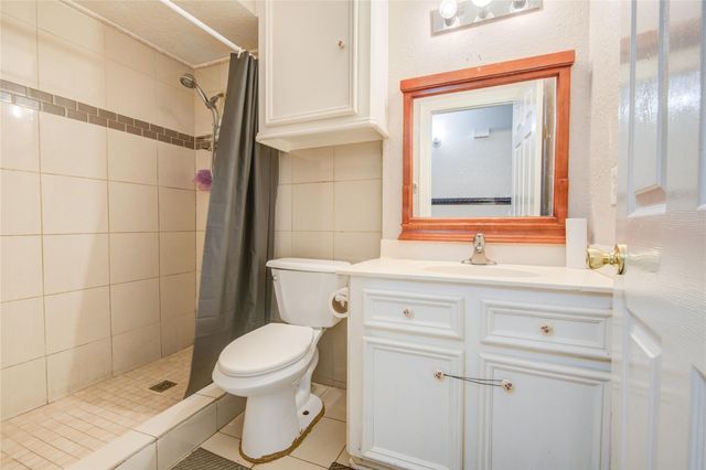806 Coolwood Drive, Houston, TX 77013