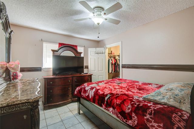 806 Coolwood Drive, Houston, TX 77013